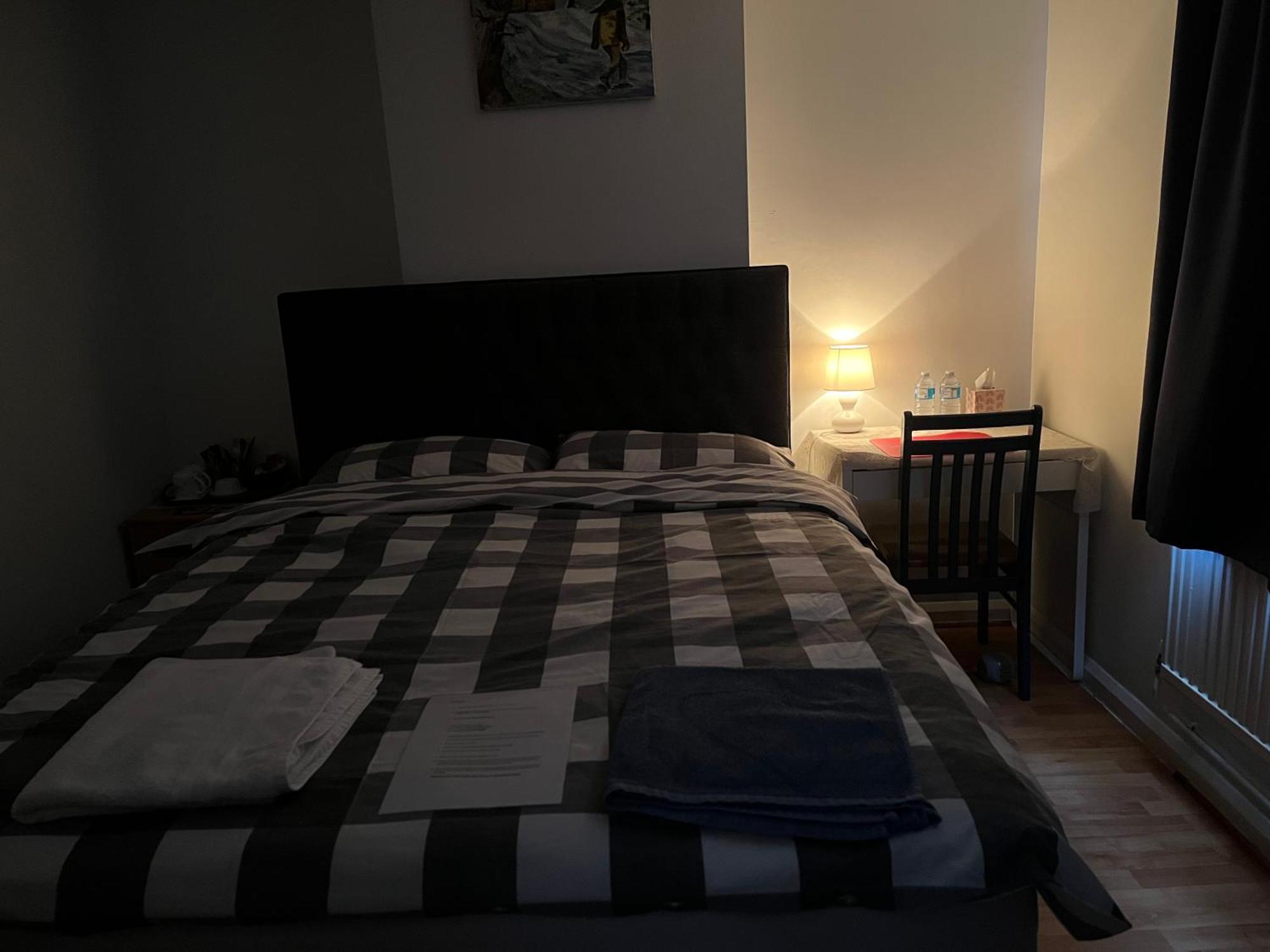 Large Double Bedroom With Free On Site Parking Kingston upon Thames  Zewnętrze zdjęcie